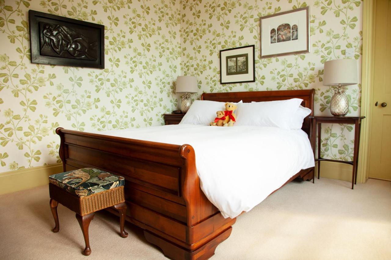 St Katharine'S House Bed & Breakfast มิลฟอร์ดเฮเวน ภายนอก รูปภาพ