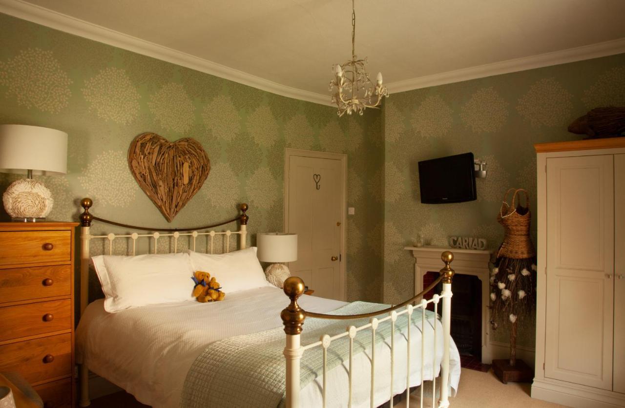 St Katharine'S House Bed & Breakfast มิลฟอร์ดเฮเวน ภายนอก รูปภาพ