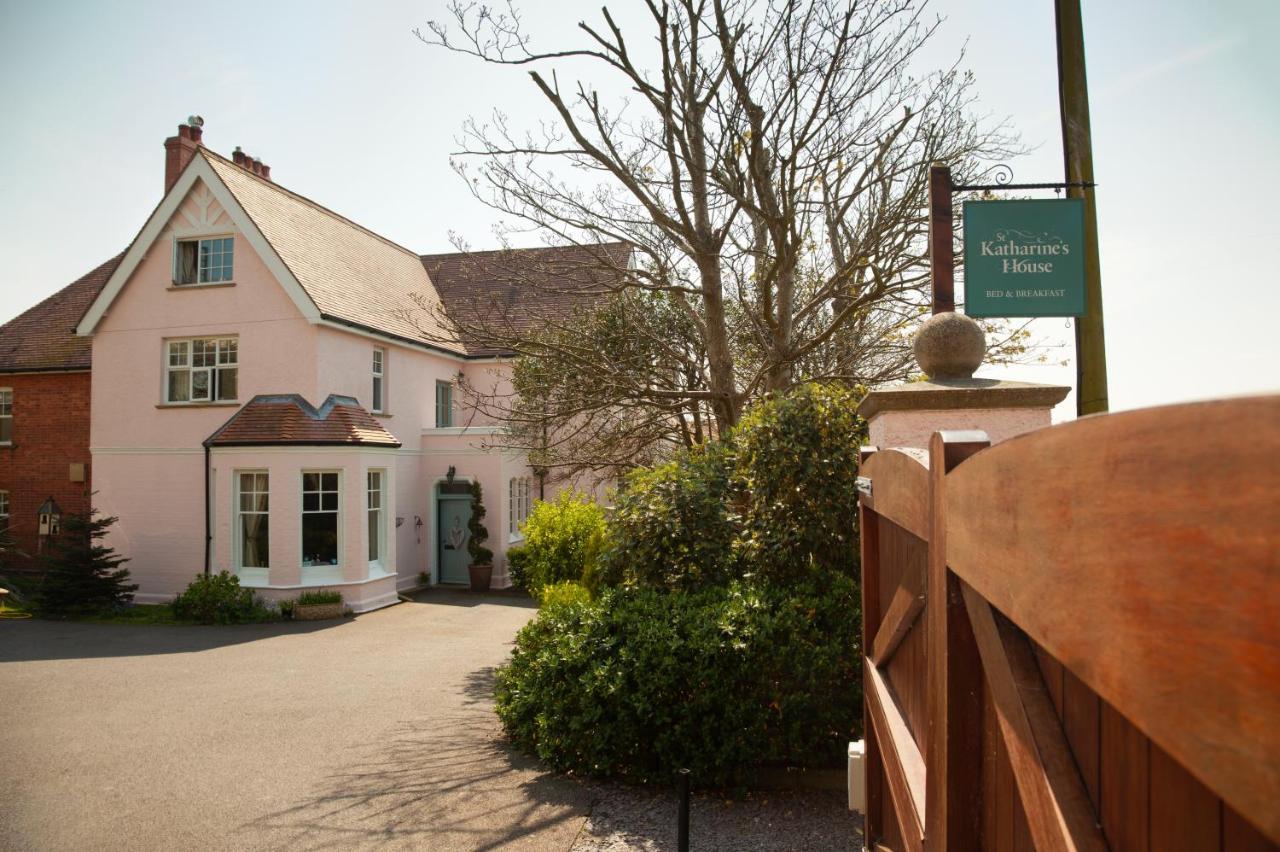 St Katharine'S House Bed & Breakfast มิลฟอร์ดเฮเวน ภายนอก รูปภาพ